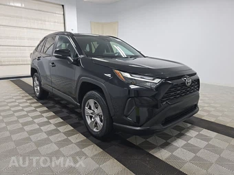 2025 Toyota RAV4 XLE - miniatura 3
