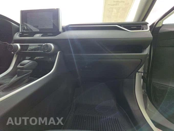 2025 Toyota RAV4 XLE - miniatura 16