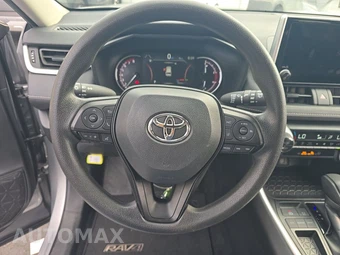 2025 Toyota RAV4 XLE - miniatura 10