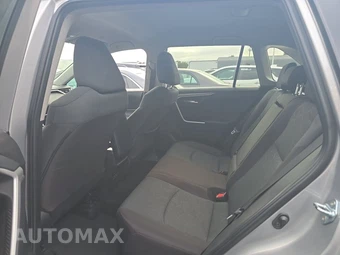 2025 Toyota RAV4 XLE - miniatura 13