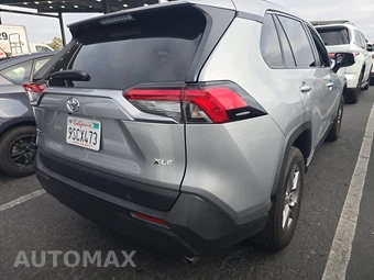 2025 Toyota RAV4 XLE - miniatura 4