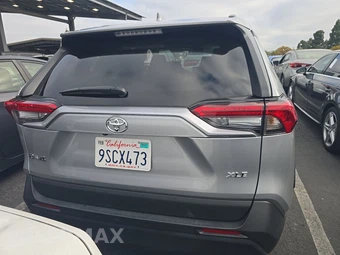 2025 Toyota RAV4 XLE - miniatura 5