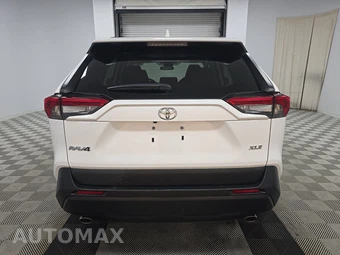 2025 Toyota RAV4 XLE - miniatura 5
