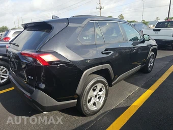 2025 Toyota RAV4 XLE - miniatura 4