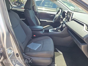 2025 Toyota RAV4 XLE - miniatura 14