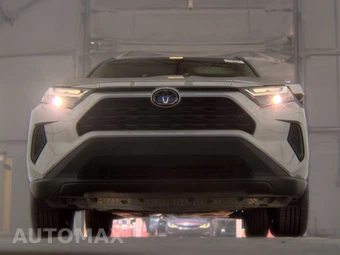 2025 Toyota RAV4 XLE - miniatura 3