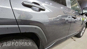 2025 Toyota RAV4 XLE – miniatura 30