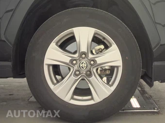 2025 Toyota RAV4 XLE – miniatura 10