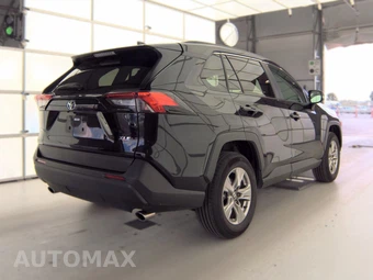 2025 Toyota RAV4 XLE – miniatura 5