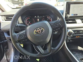2025 Toyota RAV4 XLE – miniatura 10