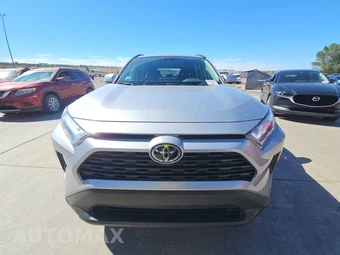 2025 Toyota RAV4 XLE – miniatura 2