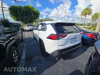 2025 Toyota RAV4 XLE - miniatura 2