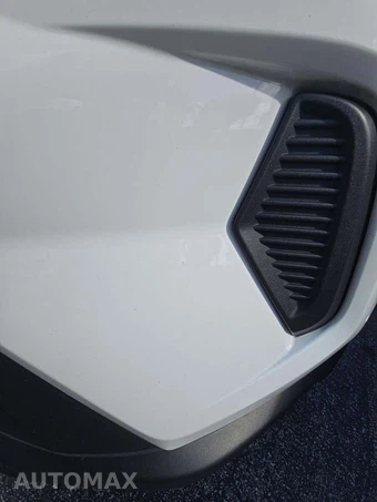 2025 Toyota RAV4 XLE - miniatura 21
