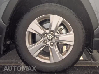 2025 Toyota RAV4 XLE – miniatura 10
