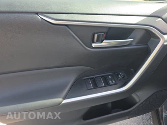 2025 Toyota RAV4 XLE – miniatura 15