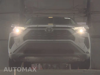 2025 Toyota RAV4 XLE – miniatura 3