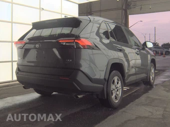 2025 Toyota RAV4 XLE – miniatura 5