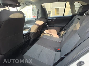 2025 Toyota RAV4 XLE – miniatura 13