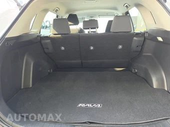 2025 Toyota RAV4 XLE – miniatura 17