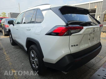 2025 Toyota RAV4 XLE – miniatura 6
