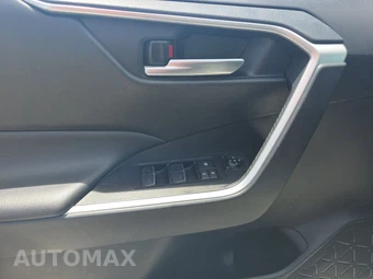 2025 Toyota RAV4 XLE - miniatura 15