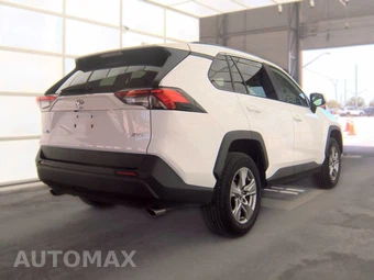 2025 Toyota RAV4 XLE - miniatura 5