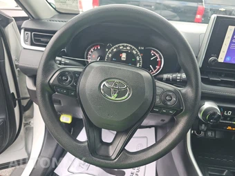 2025 Toyota RAV4 XLE - miniatura 16