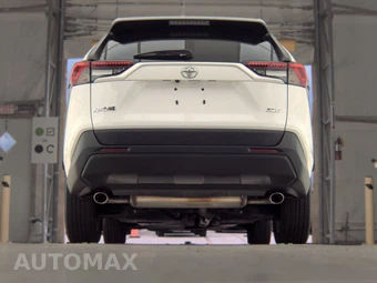 2025 Toyota RAV4 XLE - miniatura 7