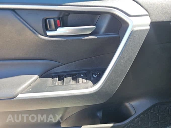 2025 Toyota RAV4 XLE - miniatura 15
