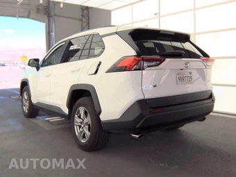 2025 Toyota RAV4 XLE - miniatura 8