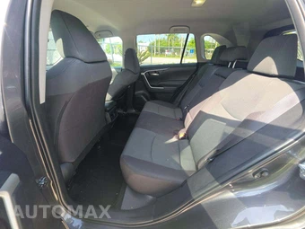 2025 Toyota RAV4 XLE - miniatura 10