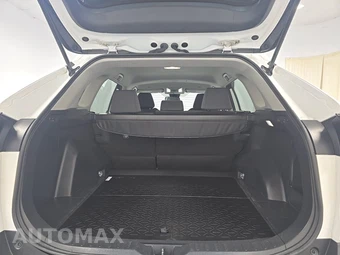 2025 Toyota RAV4 XLE - miniatura 16