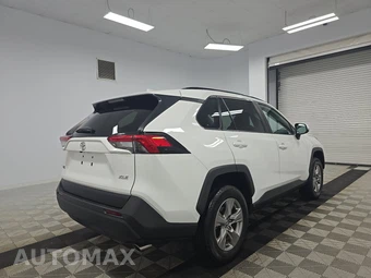 2025 Toyota RAV4 XLE - miniatura 4
