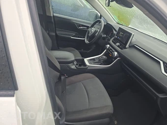 2025 Toyota RAV4 XLE – miniatura 14