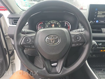 2025 Toyota RAV4 XLE – miniatura 16