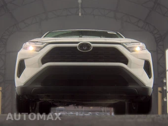 2025 Toyota RAV4 XLE – miniatura 3