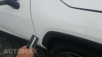 2025 Toyota RAV4 XLE – miniatura 34