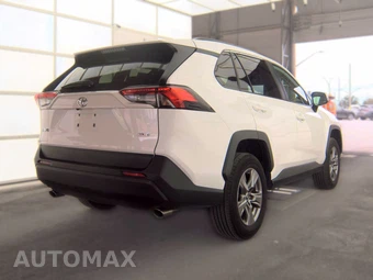 2025 Toyota RAV4 XLE - miniatura 5