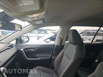 2025 Toyota RAV4 XLE – miniatura 14