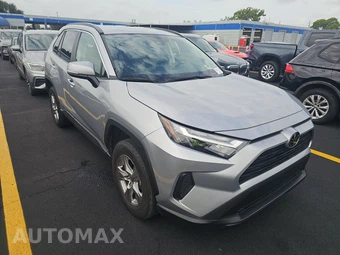 2025 Toyota RAV4 XLE – miniatura 3