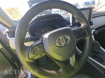 2025 Toyota RAV4 XLE - miniatura 10