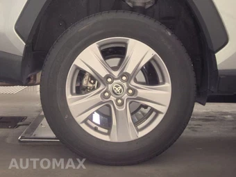 2025 Toyota RAV4 XLE – miniatura 11