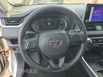 2025 Toyota RAV4 XLE – miniatura 16