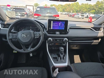 2025 Toyota RAV4 XLE – miniatura 17