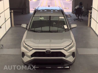 2025 Toyota RAV4 XLE – miniatura 2