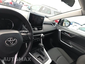 2025 Toyota RAV4 XLE - miniatura 11