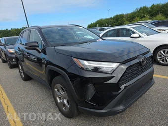 2025 Toyota RAV4 XLE - miniatura 3