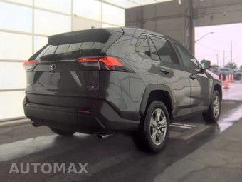 2025 Toyota RAV4 XLE - miniatura 5