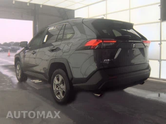 2025 Toyota RAV4 XLE - miniatura 8