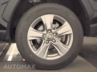 2025 Toyota RAV4 XLE - miniatura 12
